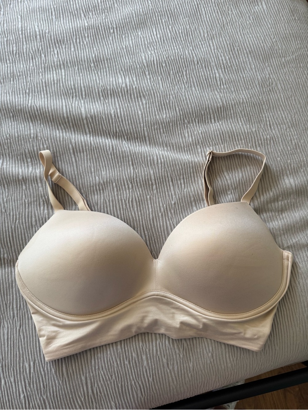 Seamless Invisible T-Shirt Bra - Cream